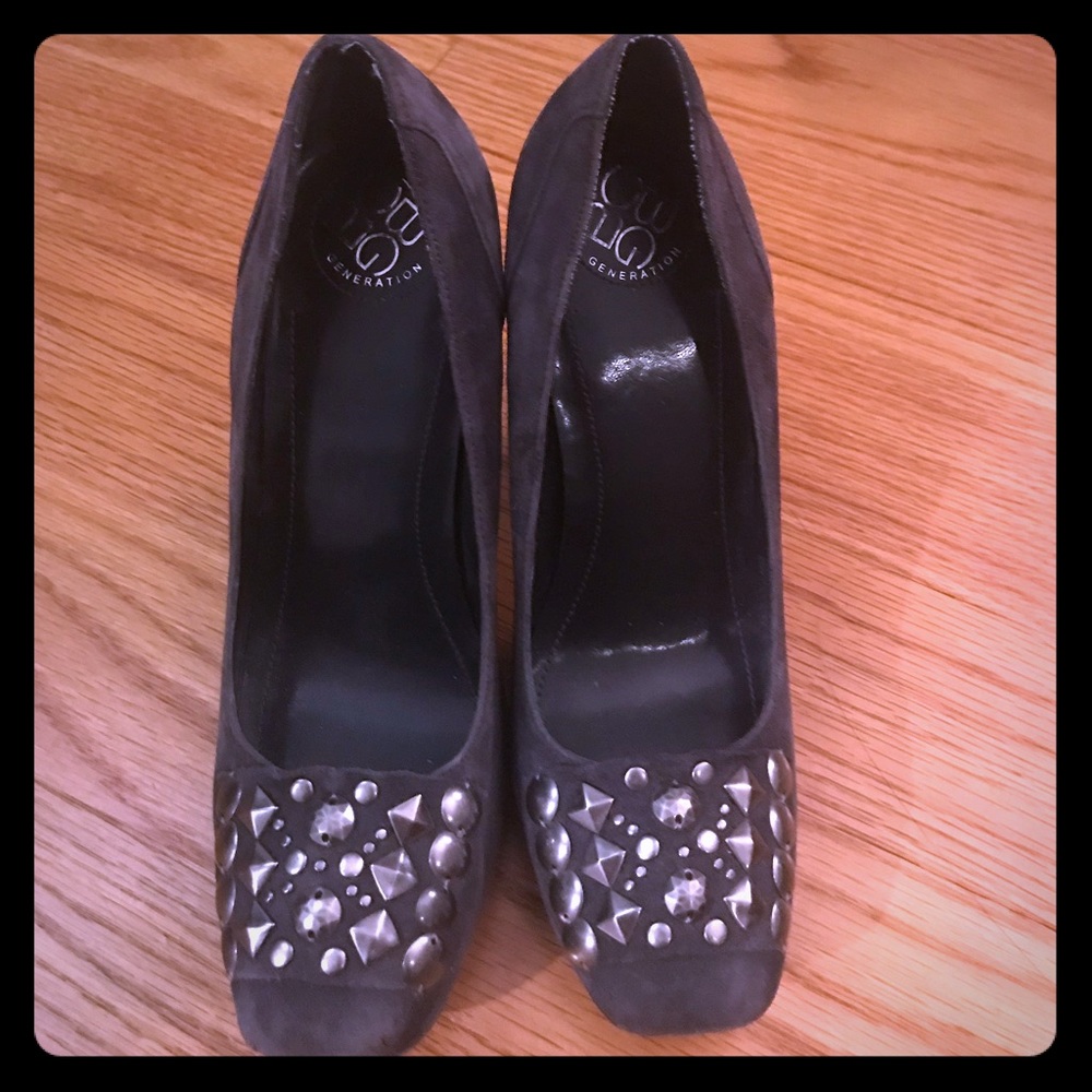 BCBG grey suede heels